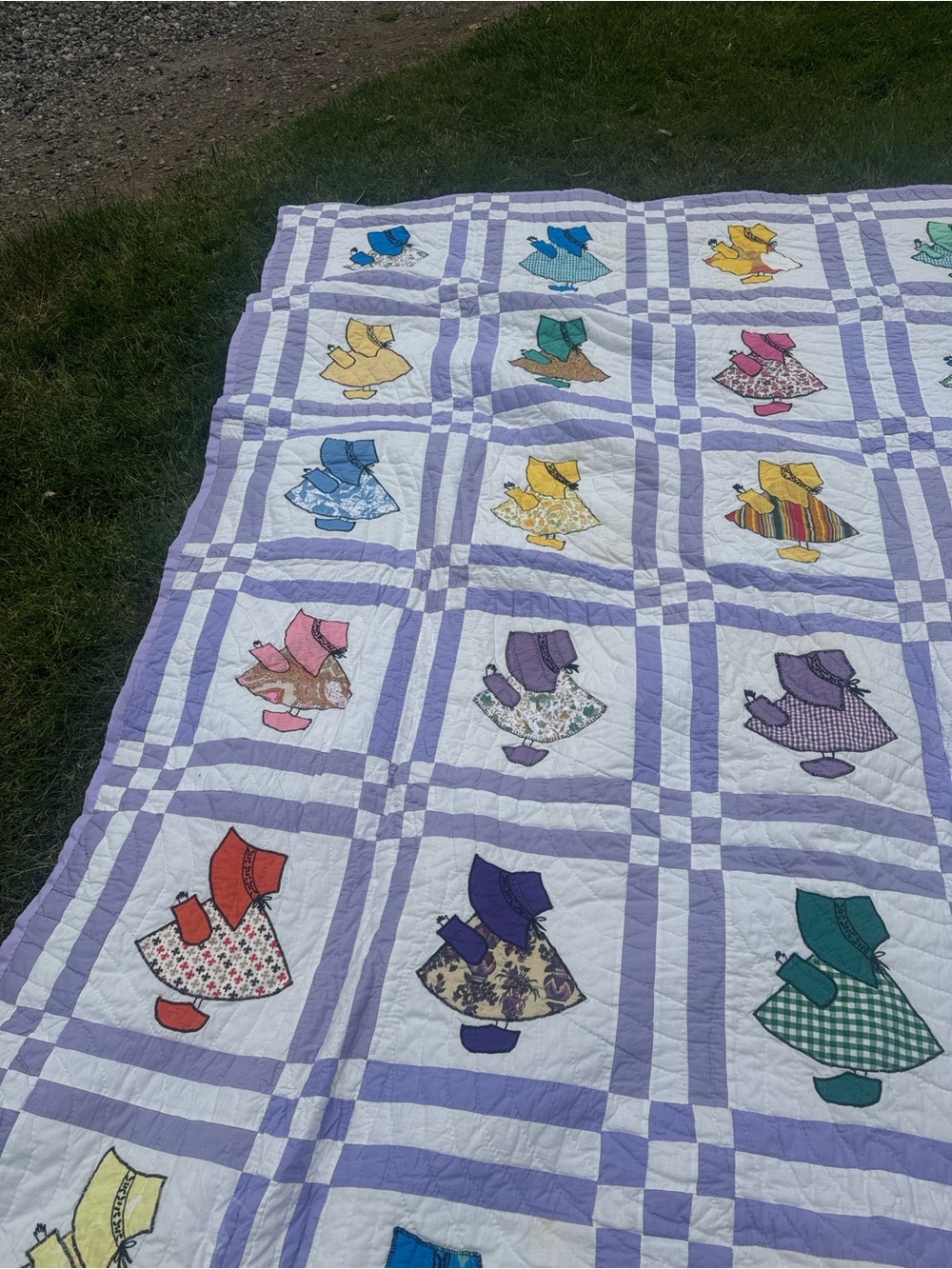 Sunbonnet Sue Quilt - Pastel Purple & Multicolor - Picture 5 of 12